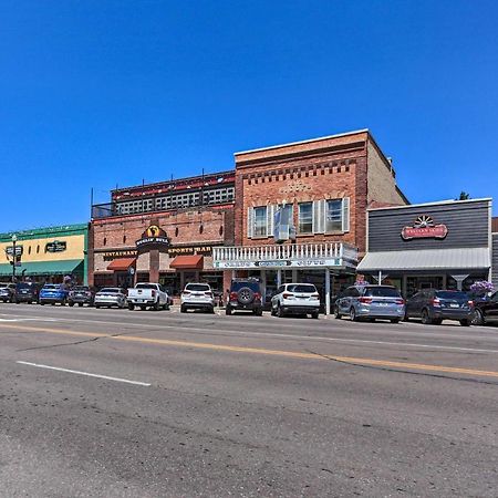 Custer Apt In Heart Of Town Shop, Dine, Hike Екстериор снимка