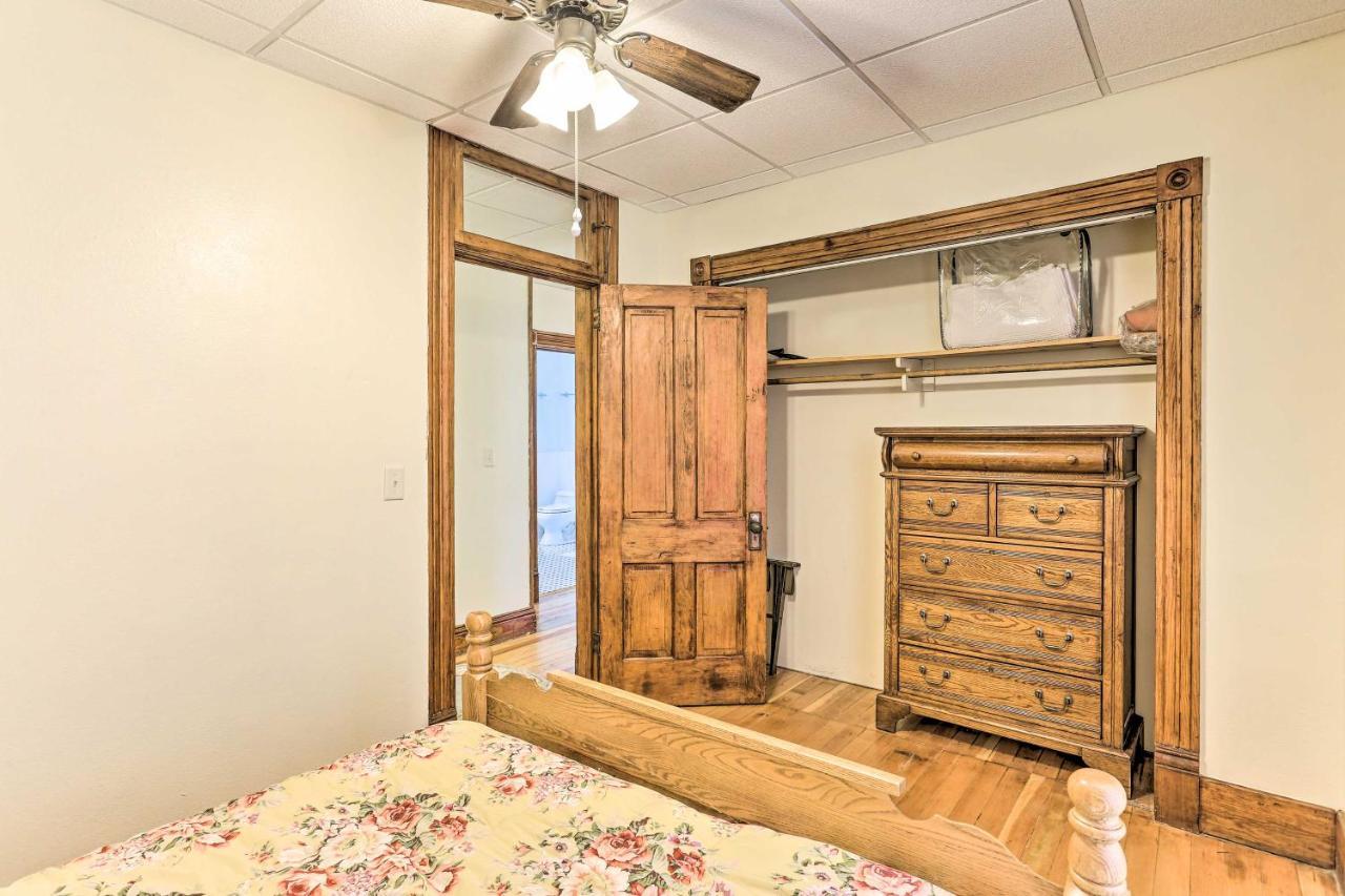 Custer Apt In Heart Of Town Shop, Dine, Hike Екстериор снимка