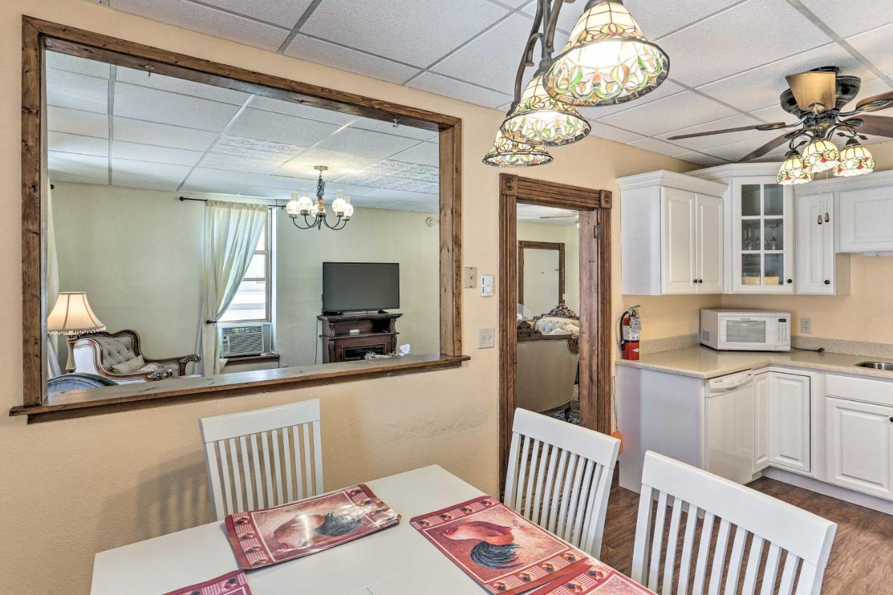 Custer Apt In Heart Of Town Shop, Dine, Hike Екстериор снимка
